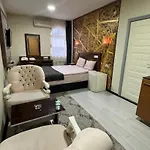 Milenyum House *
